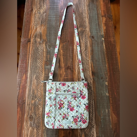 Vera Bradley Handbags - Vera Bradley Water Bouquet Triple Zip Hipster Crossbody Bag Adjustable Strap